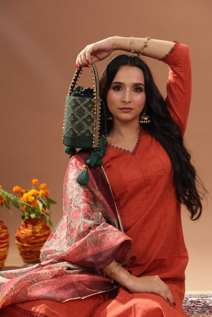 RAJSI BUCKET BAG
