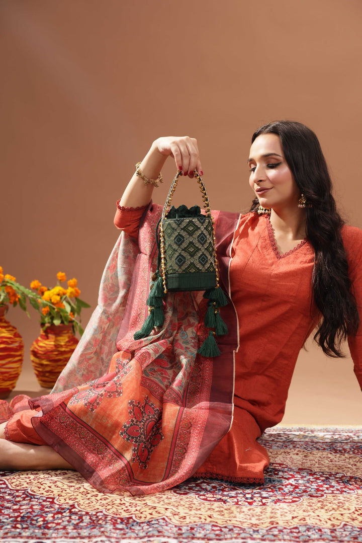 RAJSI BUCKET BAG